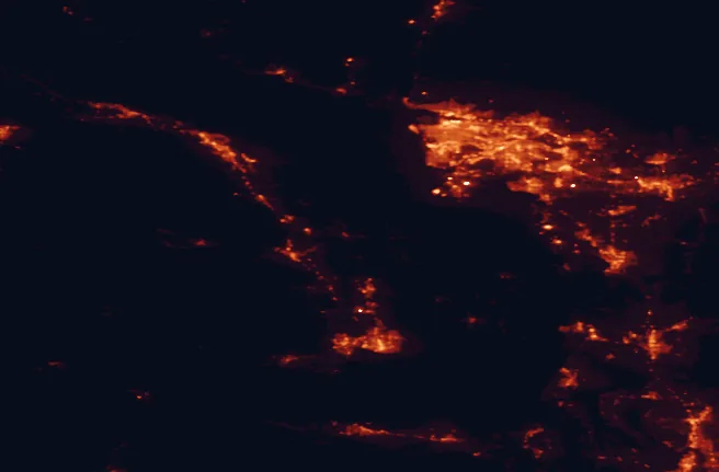 Satellite night-light map of the 100 km around Gulf Islands National Park Reserve, with Vancouver, Surrey and Victoria marked