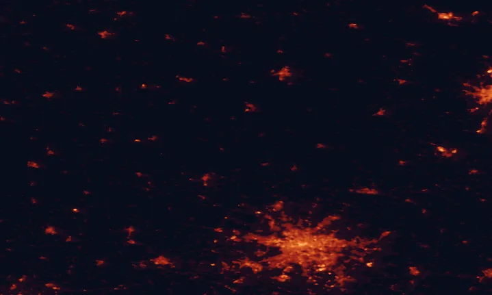 Satellite night-light map of the 100 km around Stechlin-Ruppiner Land Nature Park, with Berlin, Potsdam and Neubrandenburg marked