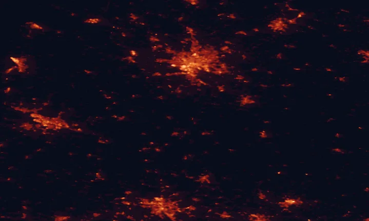 Satellite night-light map of the 100 km around Lüneburg Heath Nature Park, with Hamburg, Bremen and Hannover marked