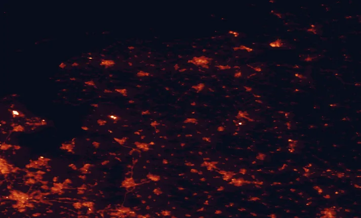 Satellite night-light map of the 100 km around Dwingelderveld National Park, with Groningen, Utrecht and Zwolle marked
