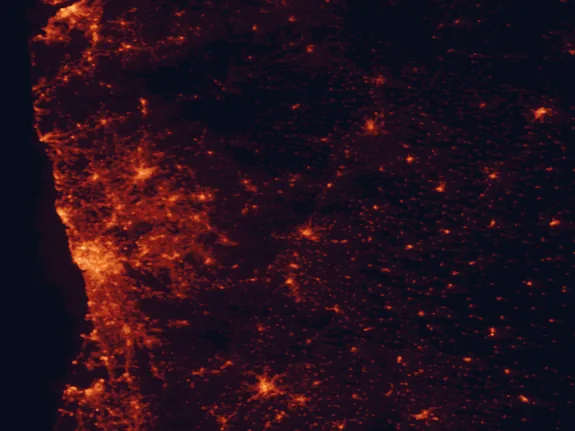 Satellite night-light map of the 100 km around Alvão Natural Park, with Porto, Braga and Felgueiras marked
