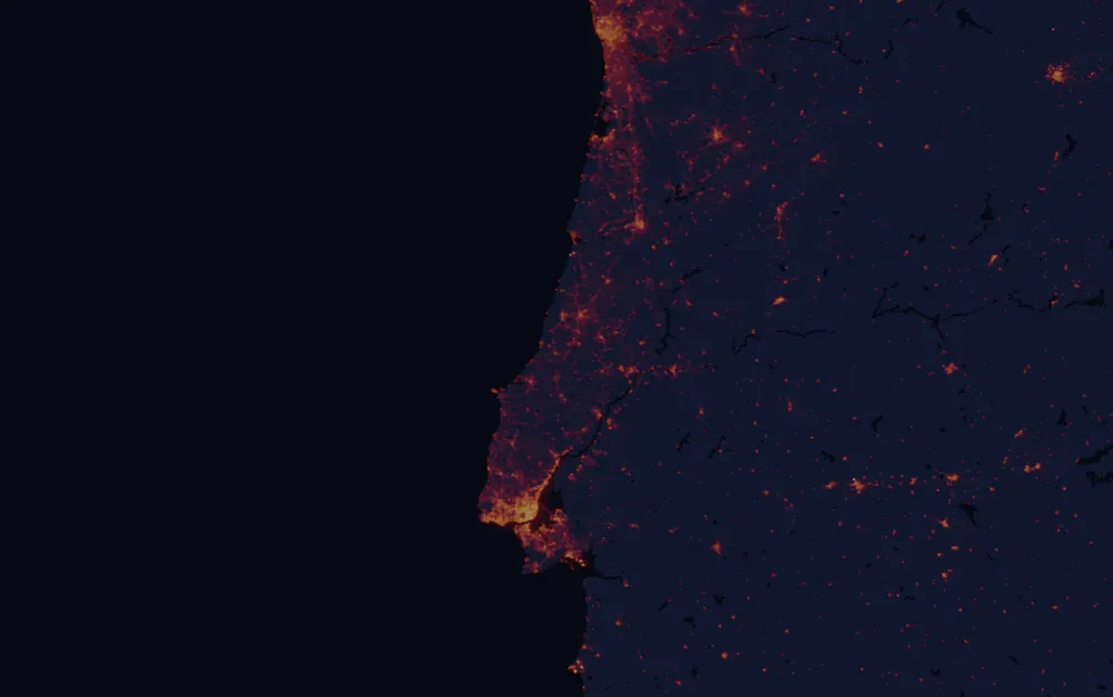 NASA satellite night-lights map of Leiria with every place marked