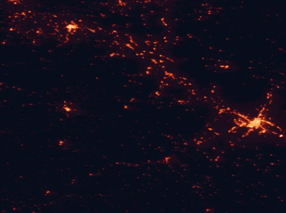 Satellite night-light map of the 100 km around Moncayo Natural Park, with Zaragoza, Logroño and Tudela marked