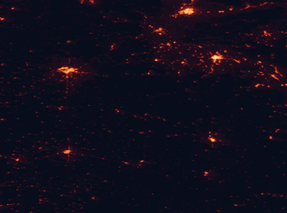 Satellite night-light map of the 100 km around Lagunas de Neila Natural Park, with Gasteiz / Vitoria, Burgos and Logroño marked