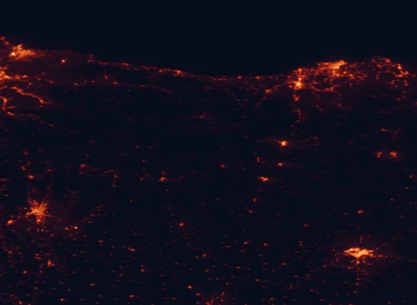 Satellite night-light map of the 100 km around Montaña Palentina Natural Park, with Gijón, Santander and Burgos marked