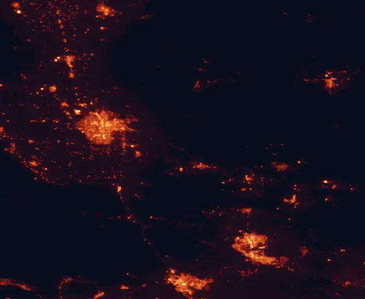 Satellite night-light map of the 100 km around Cesar E. Chavez National Monument, with Bakersfield, Lancaster and Santa Clarita marked