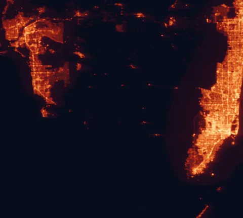 Satellite night-light map of the 100 km around Big Cypress National Preserve, with Miami, Hialeah and Fort Lauderdale marked