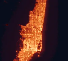 Satellite night-light map of the 50 km around Davie, with Miami, Pembroke Pines and Fort Lauderdale marked