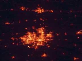 Satellite night-light map of the 50 km around Ankeny, with Des Moines, West Des Moines and Urbandale marked