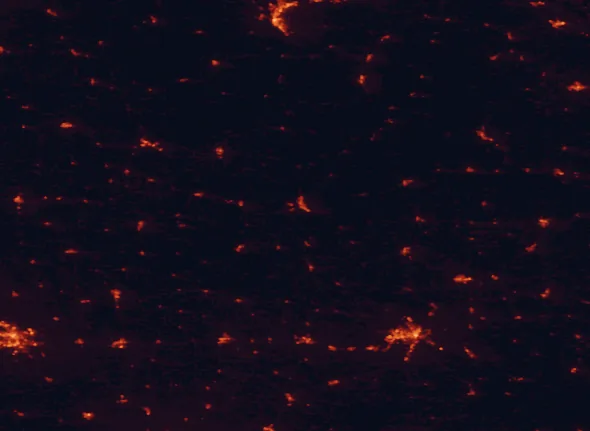 Satellite night-light map of the 100 km around Pikes Peak State Park, with Dubuque, La Crosse and North La Crosse marked