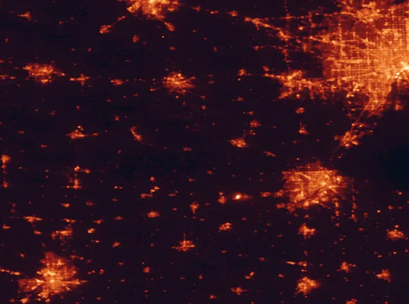 Satellite night-light map of the 100 km around Lake Hudson State Recreation Area, with Toledo, Fort Wayne and Ann Arbor marked