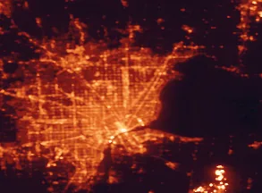 Satellite night-light map of the 50 km around Warren, with Detroit, Windsor and Sterling Heights marked