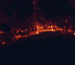 Satellite night-light map of the 50 km around Gulfport, with Biloxi, Long Beach and Ocean Springs marked