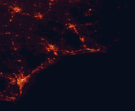 Satellite night-light map of the 100 km around Hammocks Beach State Park, with Jacksonville, Wilmington and New Bern marked